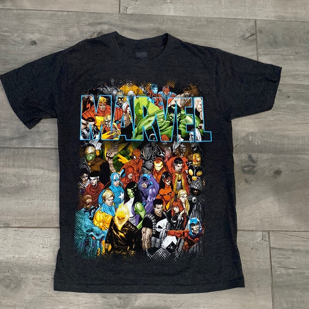Marvel short sleeve T shirt sine Medium